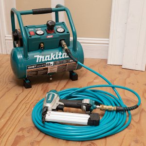 Makita AC001GZ aku kompresor Li-ion XGT 40V, bez aku Z